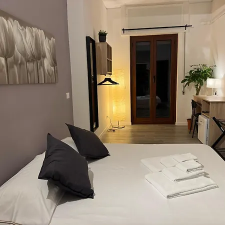Residenza Piramide Rome