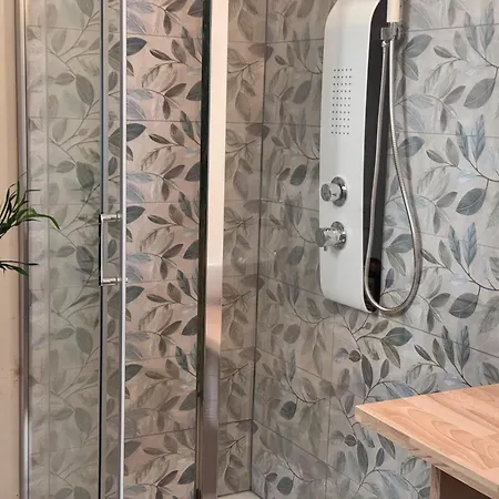 Residenza Piramide Гостевой дом Рим