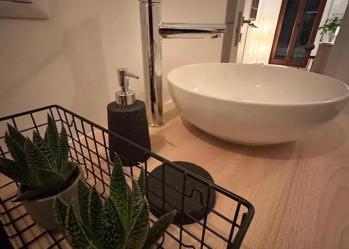 Residenza Piramide Rome