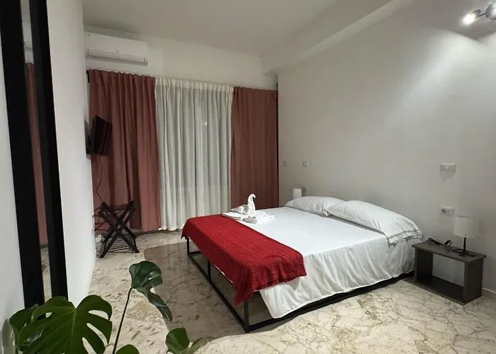 Residenza Piramide 4*